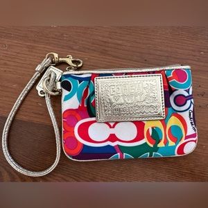 COACH POPPY WRISTLET